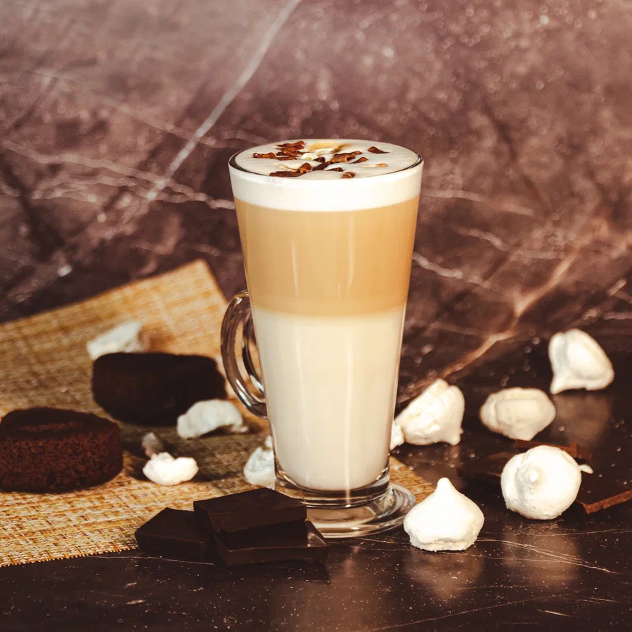 Chocolate syrup latte